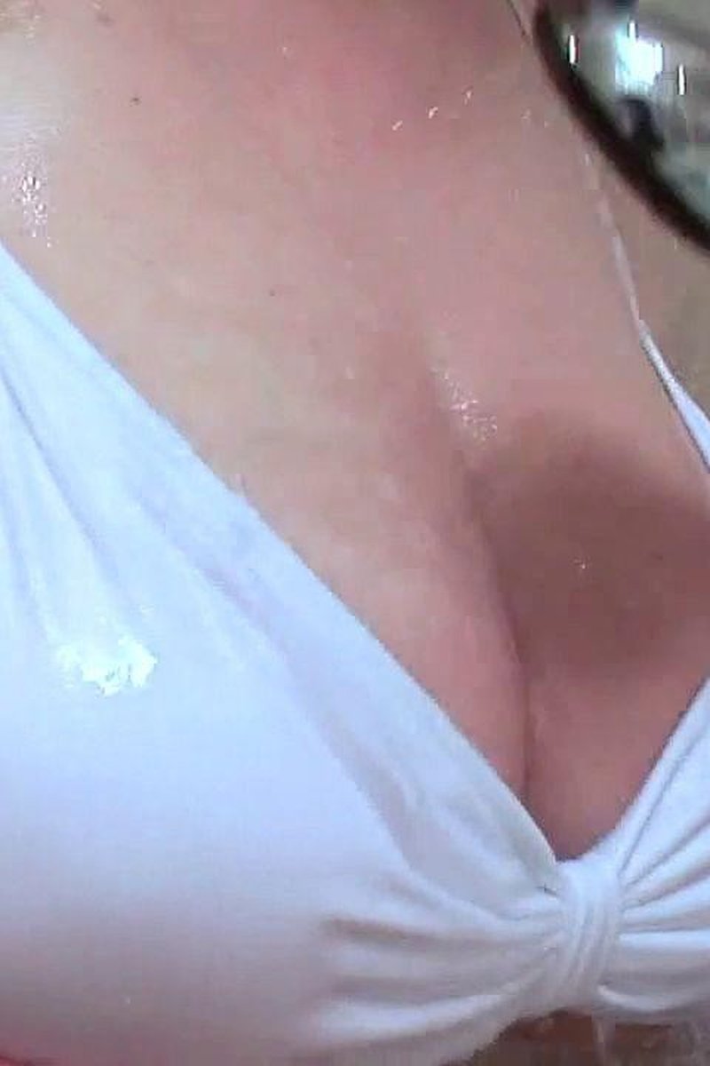 Clean Fun - Screenshot 1 of 4 - Big Tits