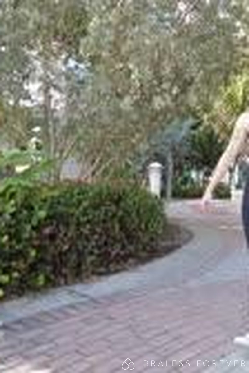 Public Groping - Screenshot 1 of 4