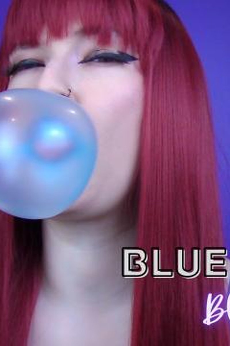 Blue Bubble Blowing - Screenshot 1 of 4 - Chewing