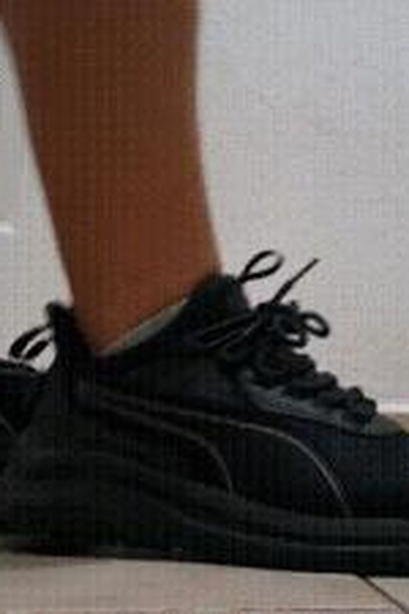 Toes After Workout - Screenshot 1 of 4 - Foot Fetish