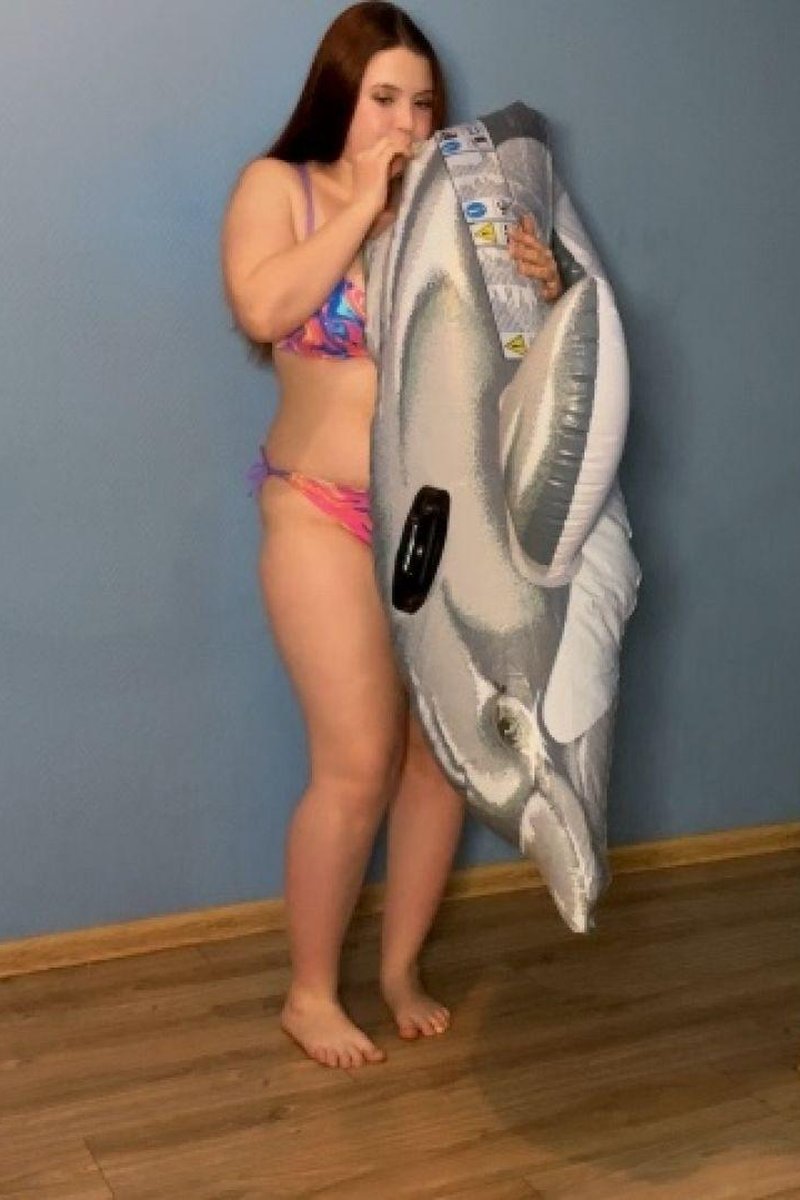 Inflatable Dolphin - Screenshot 1 of 4 - Balloon Fetish