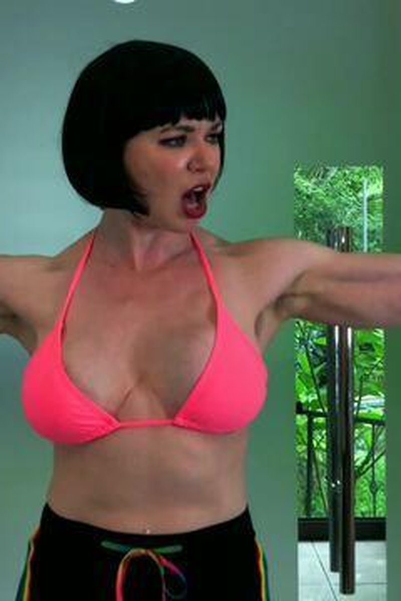 Fit Step-Mom Fat Shames You - Screenshot 1 of 4 - Humiliation