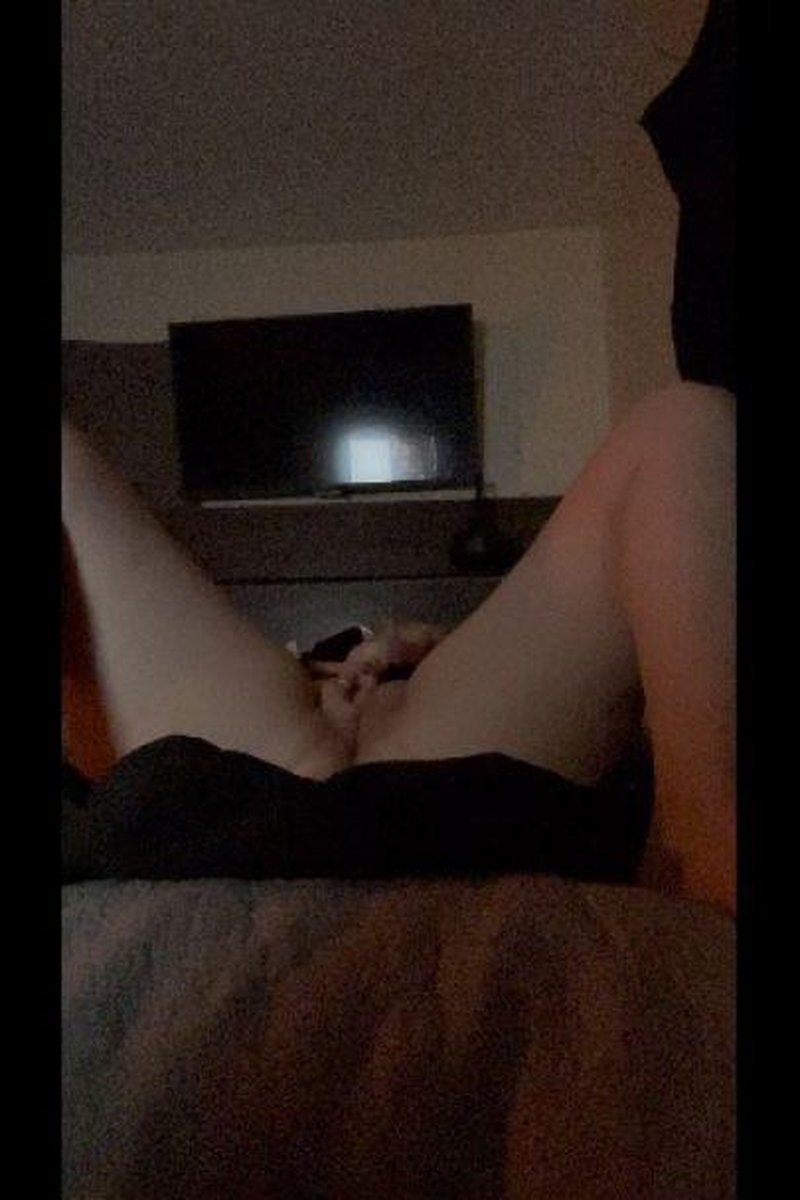 Deep Orgasm - Screenshot 1 of 4 - MILF (30+)