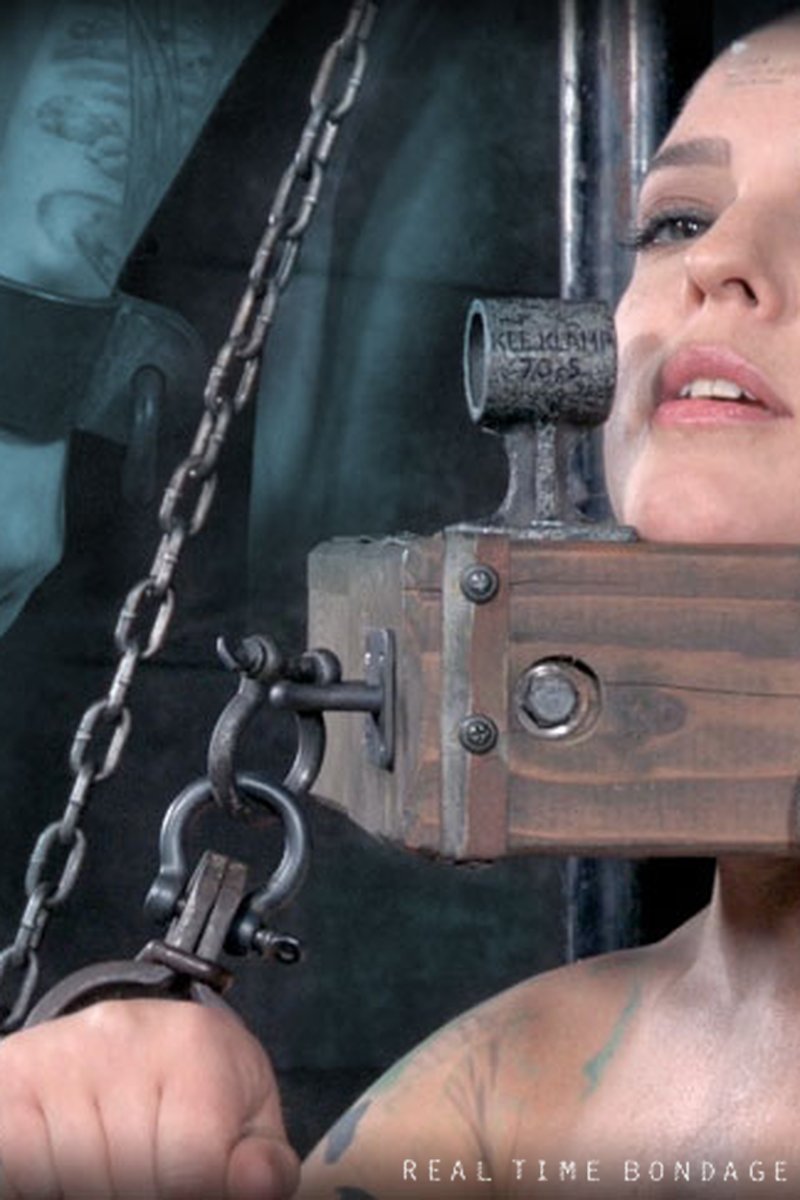 Slave a Part 1 - Screenshot 1 of 4 - Behind The Scenes