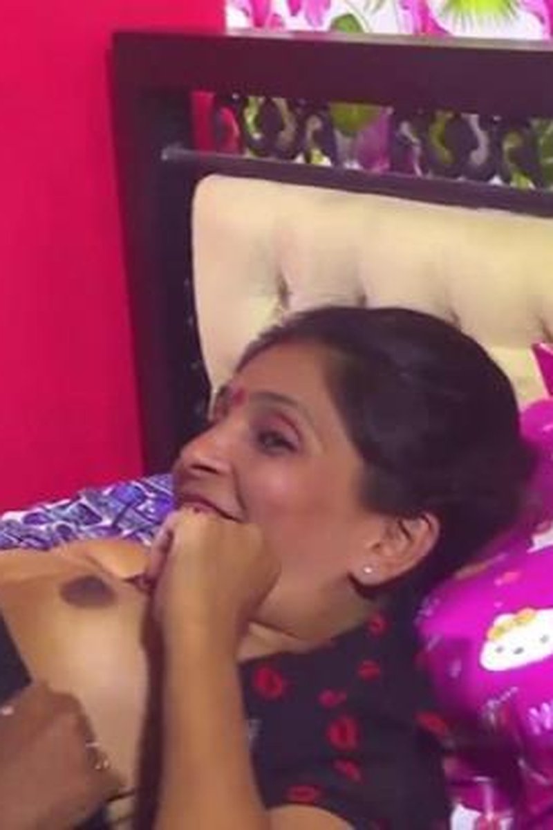 TP-manyvidsindianpunam-beautiful-indian-step-sister-engaged-in-hardcore-sex