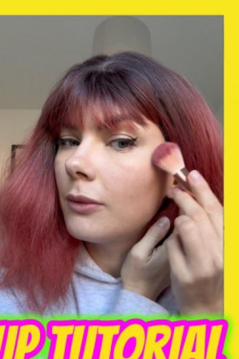 Soft Feminisation Makeup Tutorial - Screenshot 1 of 4 - Babes