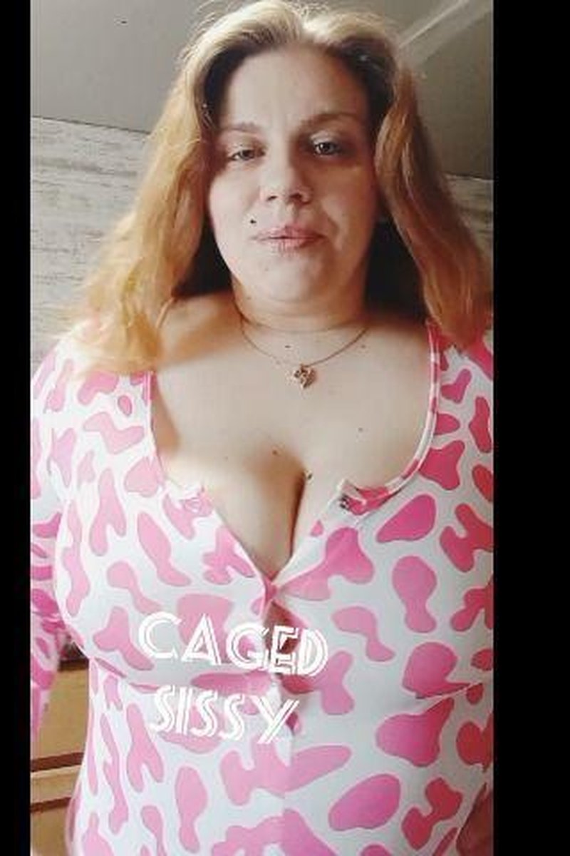 Caged Sissy - Screenshot 1 of 4 - BBW