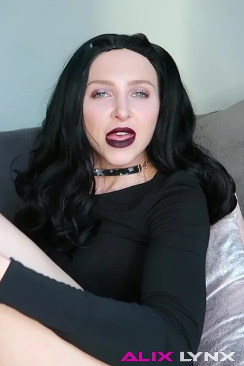 Slave Training - Screenshot 1 of 4 - Adorable