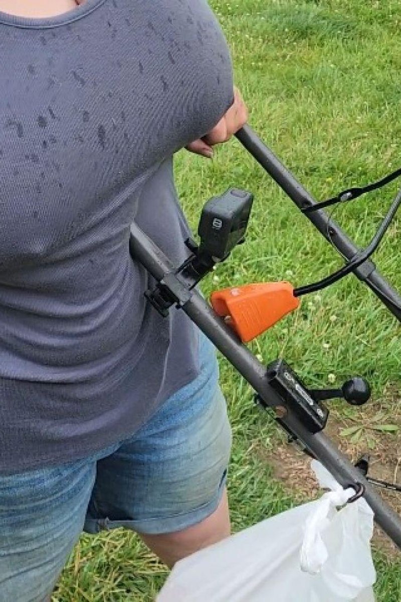 Topless Yard Work - Screenshot 1 of 4 - BBW