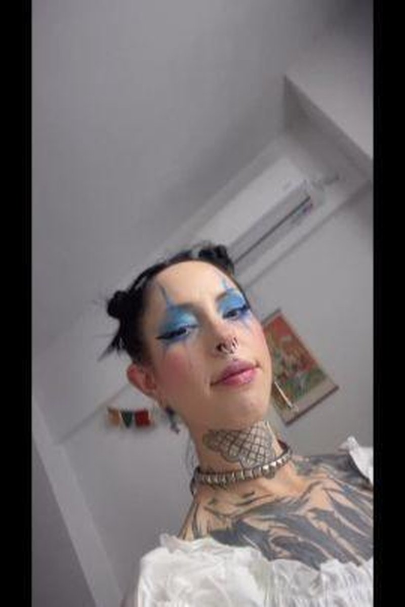 Weirdo Core - Screenshot 1 of 4 - Cosplay