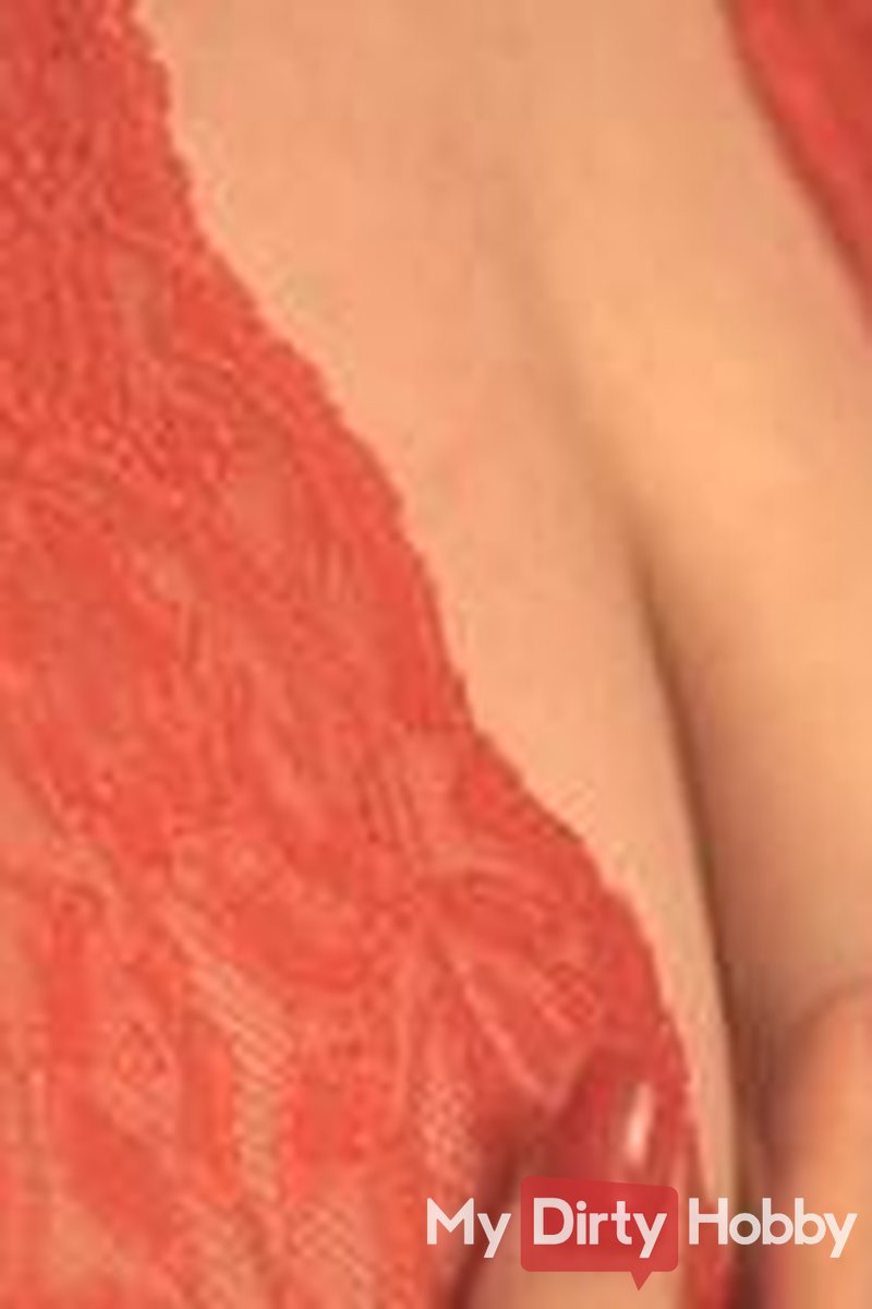 Dangerous Red - Screenshot 1 of 4 - Alesha Arabian