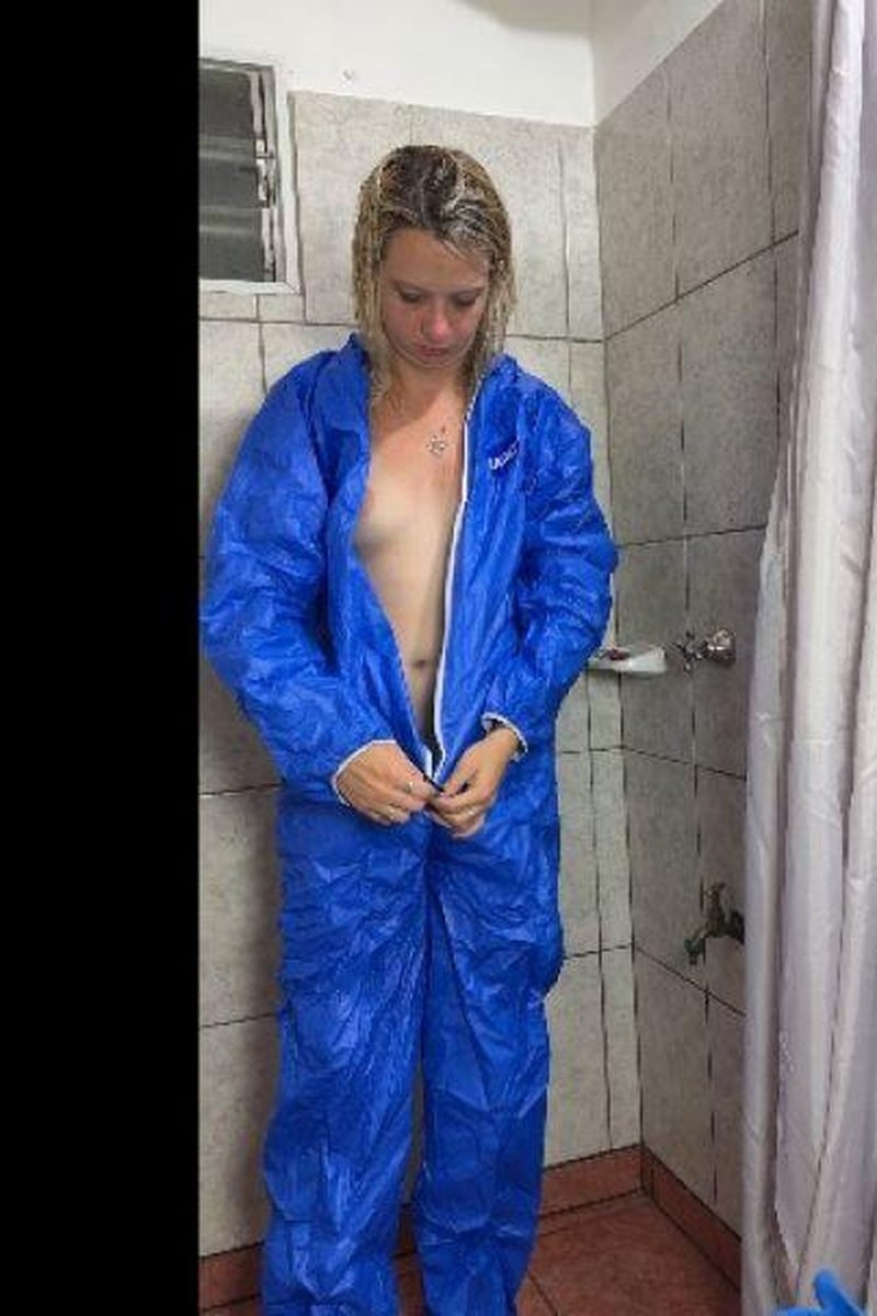 Gas Mask Kinky Fetish Shower - Screenshot 1 of 4 - Fetish
