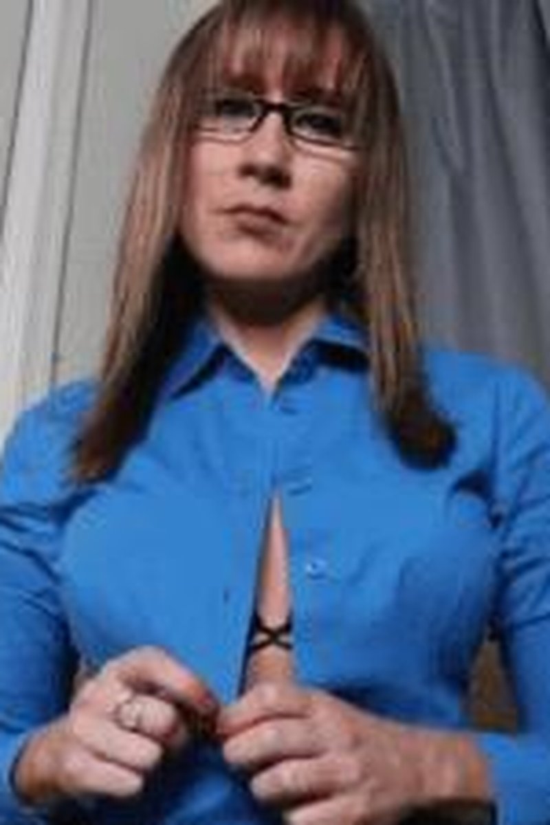 Target Acquired - Screenshot 1 of 4 - Business Woman