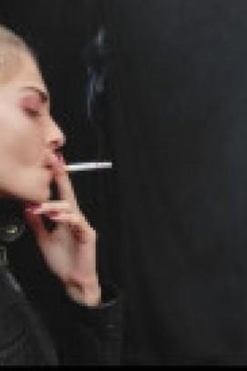 Devouring A Marlboro - Screenshot 1 of 4 - Blonde Hair (Female)