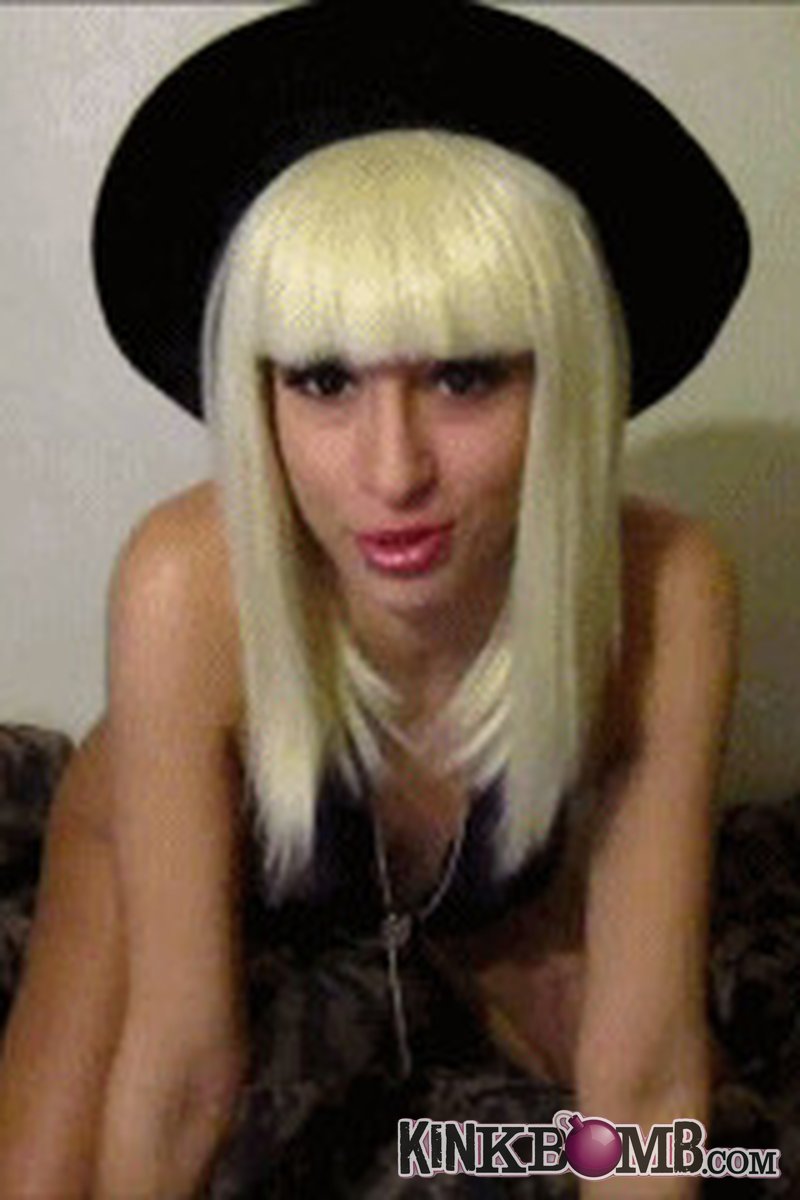 Mygoddesslacey: Cooking with Cum Ipod - Screenshot 1 of 4 - Cum Eating
