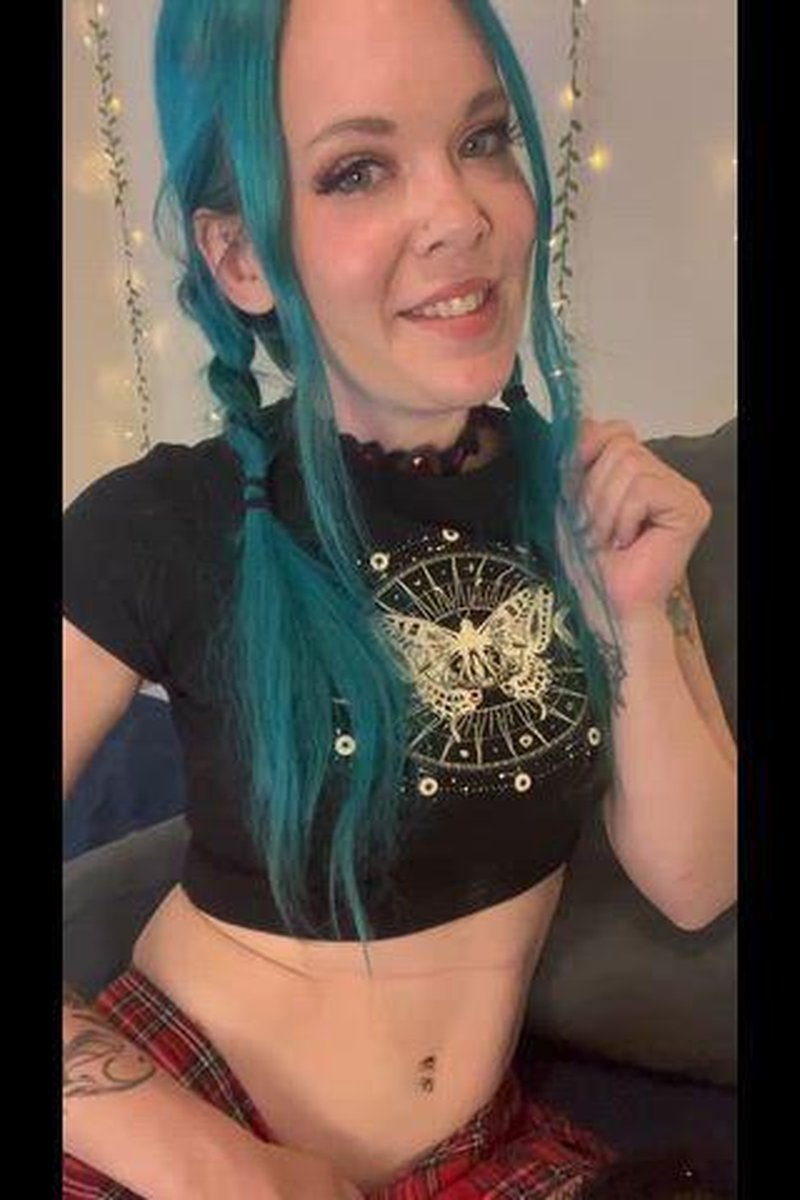 Video Introduction - Screenshot 1 of 4 - The Tiny Blue
