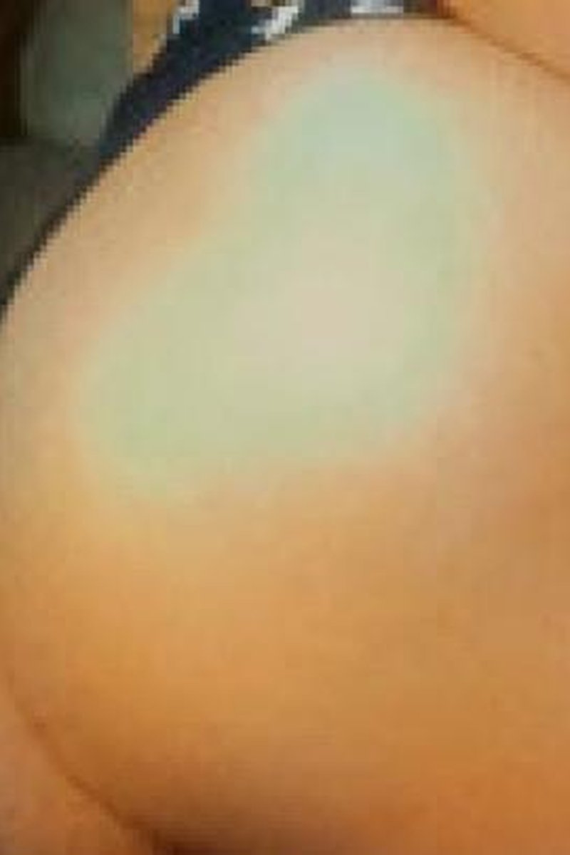 Dildo, Large - Screenshot 1 of 4 - Latin Woman