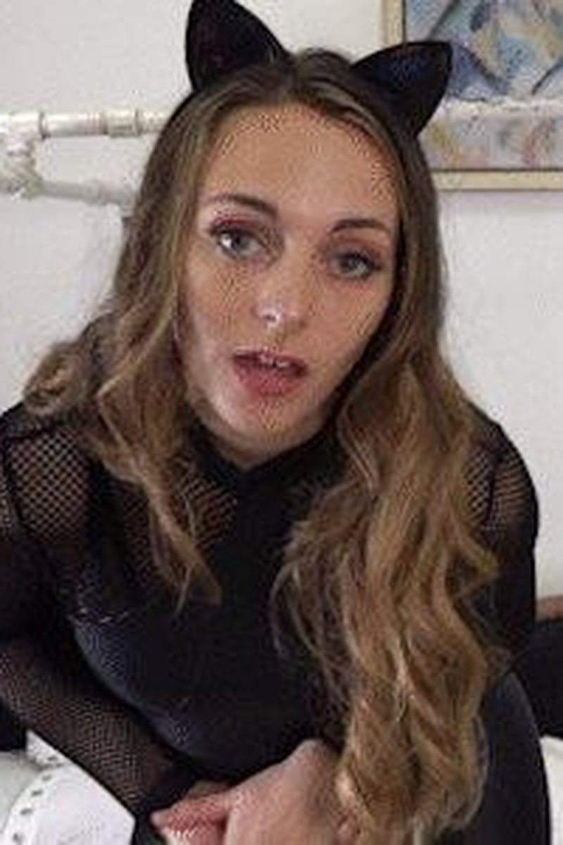 Kitty Cat Caught - Screenshot 1 of 4 - Bondage