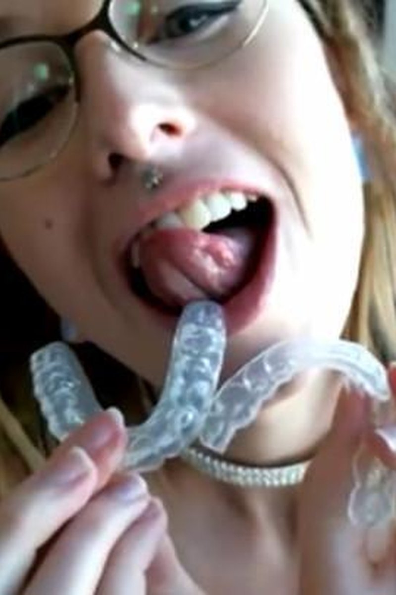 Teeth Teasing JOI - Screenshot 1 of 4 - Glasses