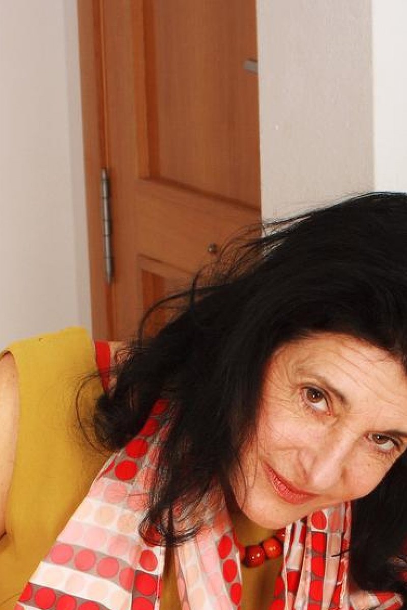 Emanuelle 02 - Screenshot 1 of 4 - Brown Hair