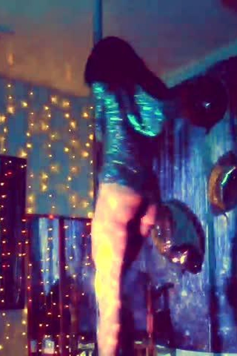 Heaven - Screenshot 1 of 4 - Dancing