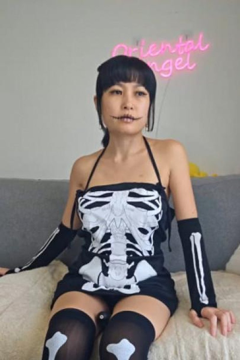 Halloween Stream - Screenshot 1 of 4 - Asian