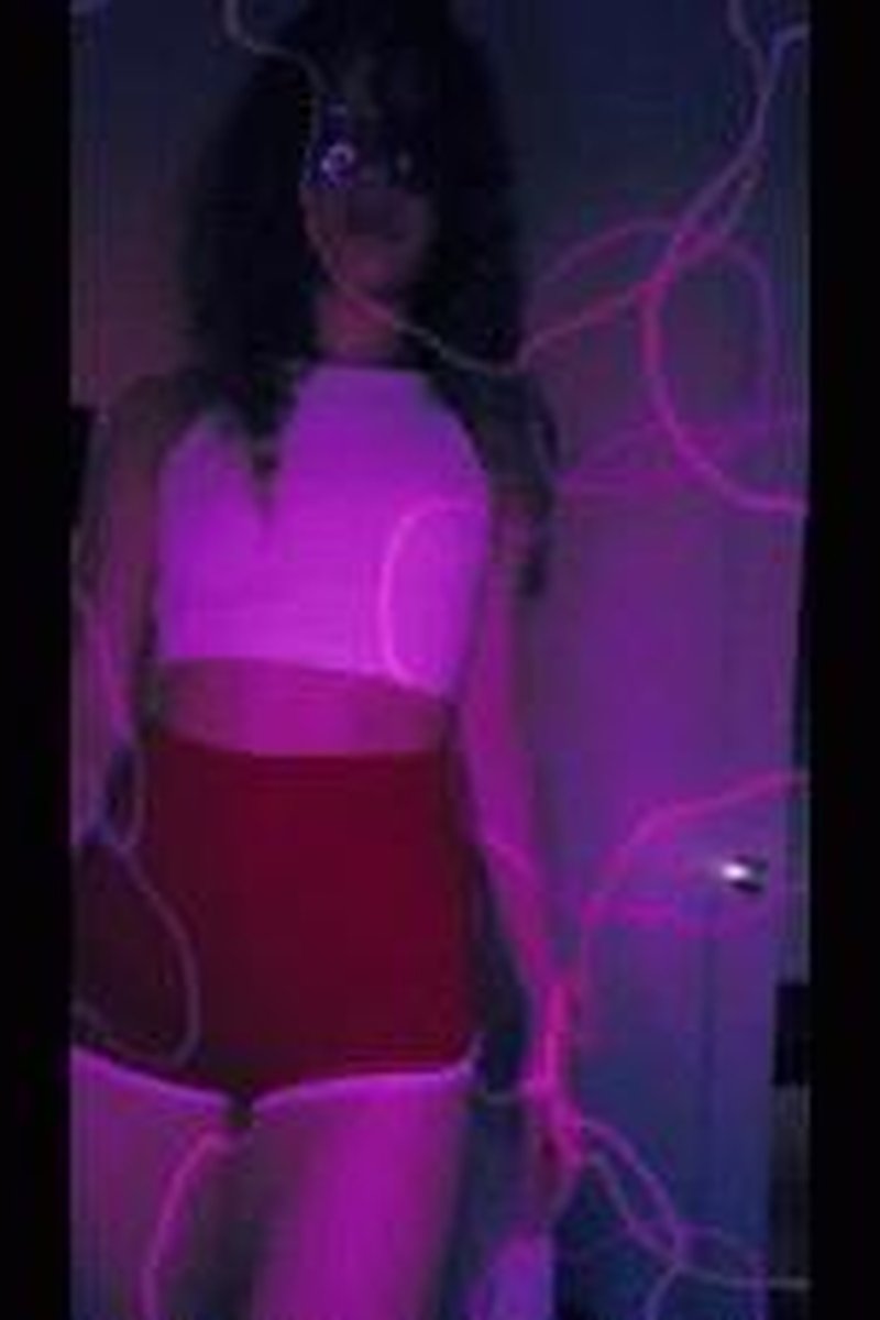 Ass & Foot Teasing And Worship Hypno-Domme - Screenshot 1 of 4 - 20-23 Years Old