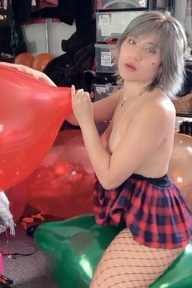 B2P Grind Bite Step Assorted Balloons - Screenshot 1 of 4 - Asian