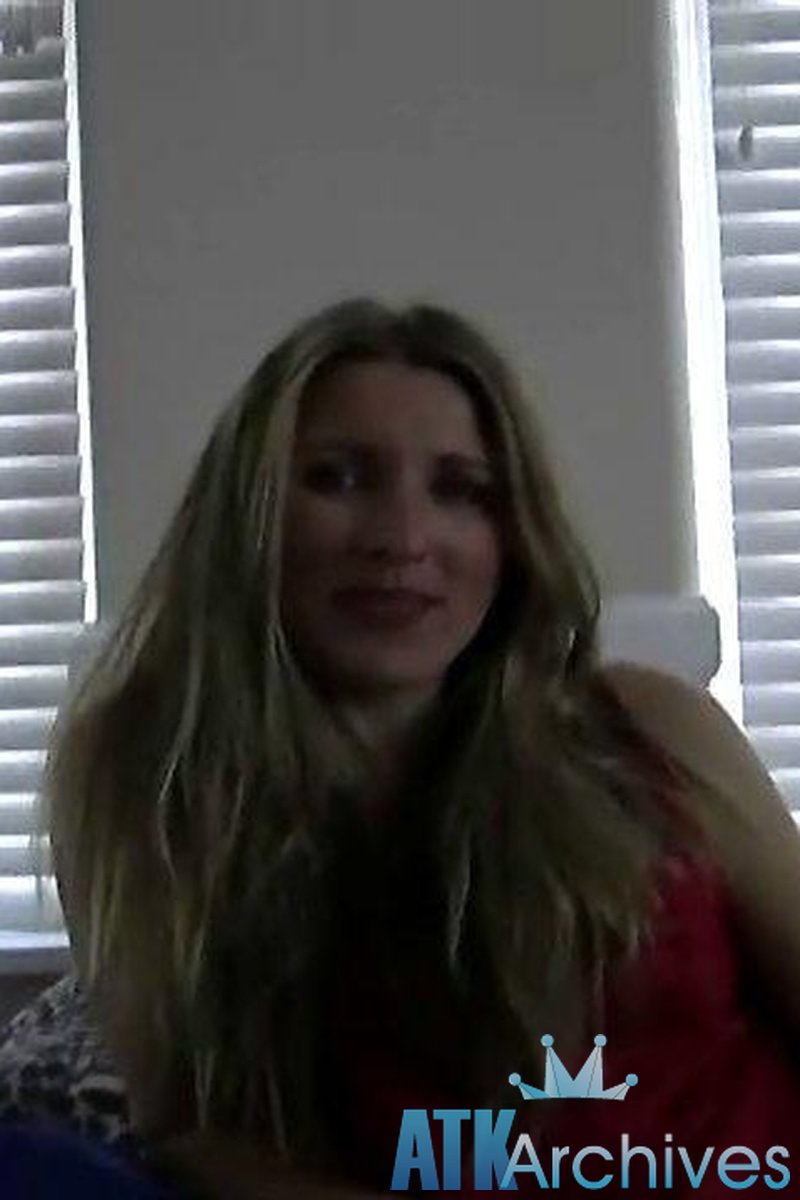 Malina - Interview - Screenshot 1 of 4 - Malina Mal013