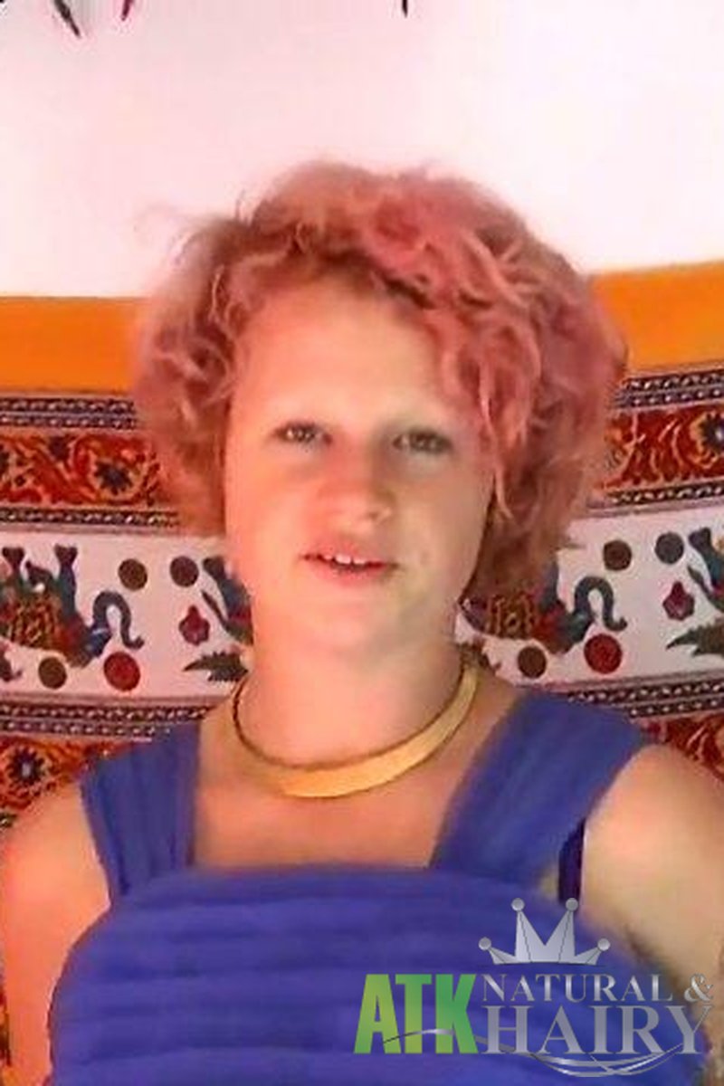 Mona - Interview - Screenshot 1 of 4 - Mona Mon109