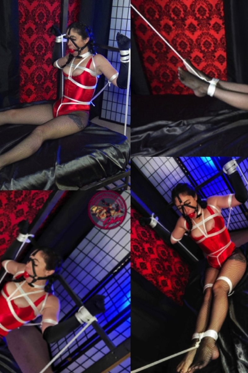 Play with Me Part 1 - Screenshot 1 of 4 - Bondage