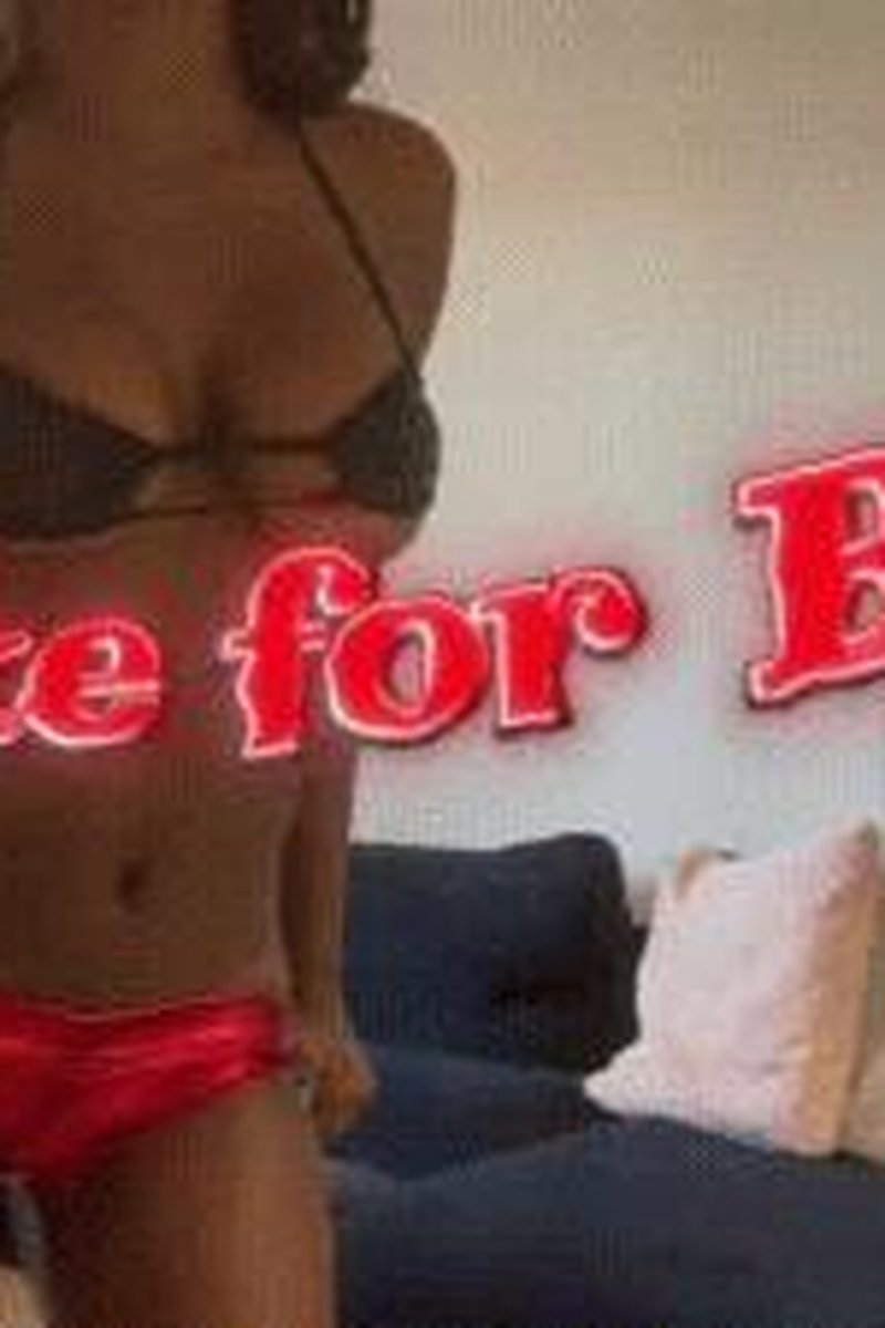 Stroke For Bnwo - Screenshot 1 of 4 - Bitch