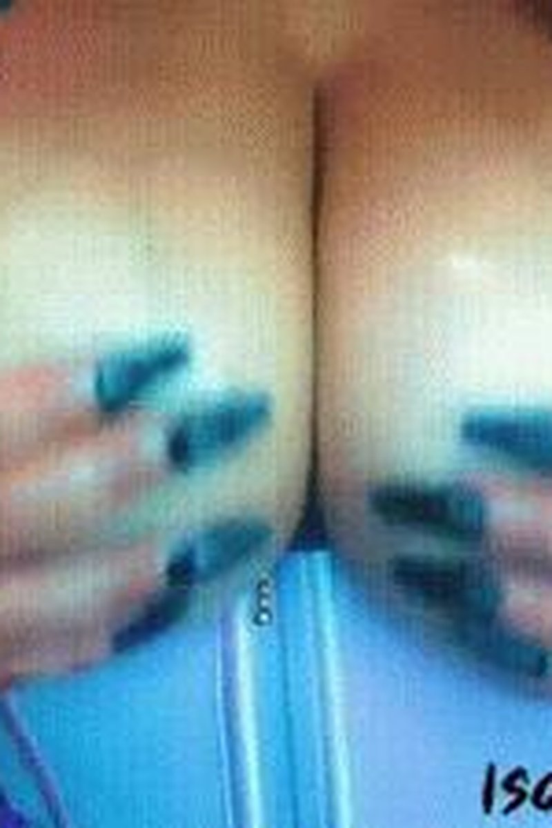 No Touch Challenge - Screenshot 1 of 4 - Beg To Stroke