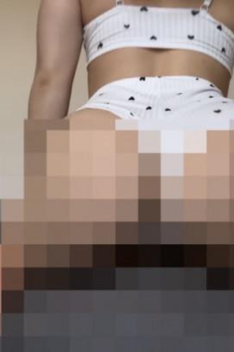 4 11 Asian Humping And Squatting On The Bed - Screenshot 1 of 4 - All Sex