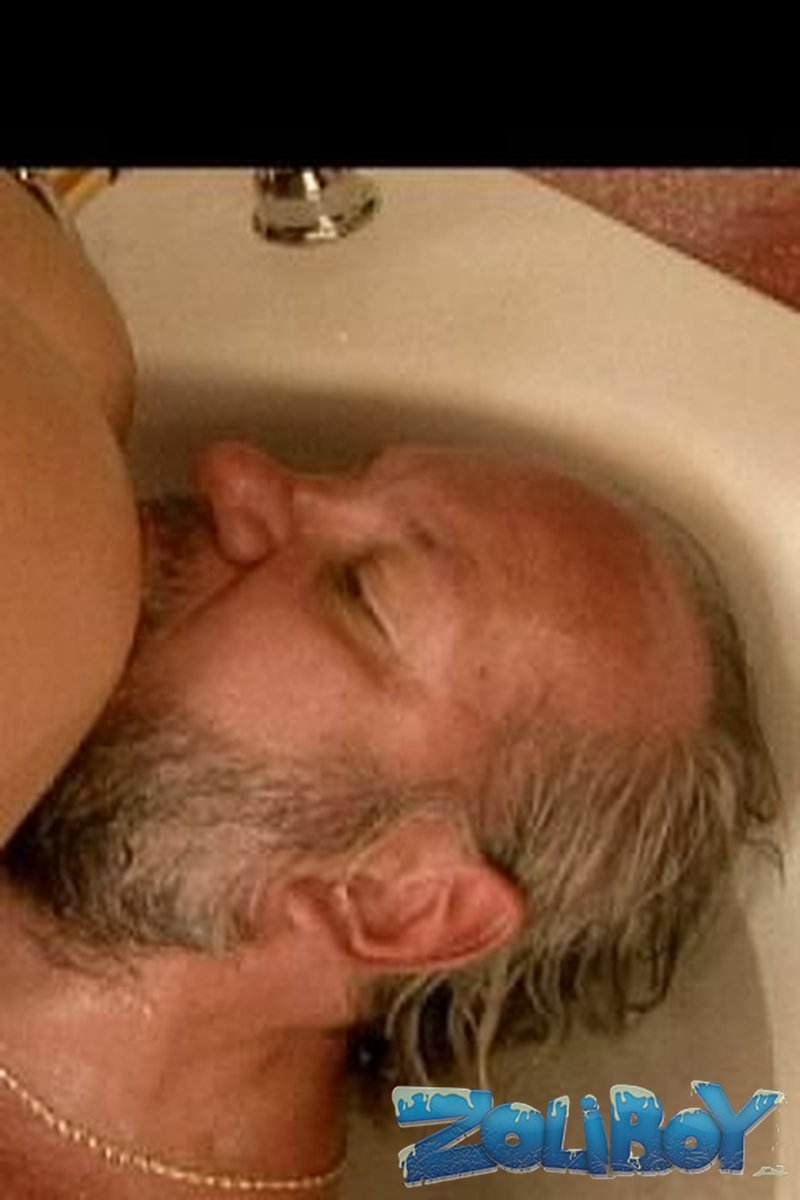 Three Loads - 1. - Screenshot 1 of 4 - Golden Shower