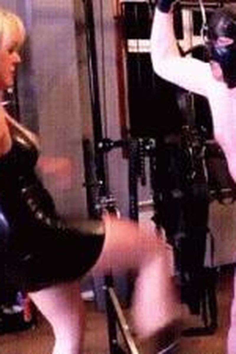 Dangle After A Busting - Screenshot 1 of 4 - Cock Squeeze