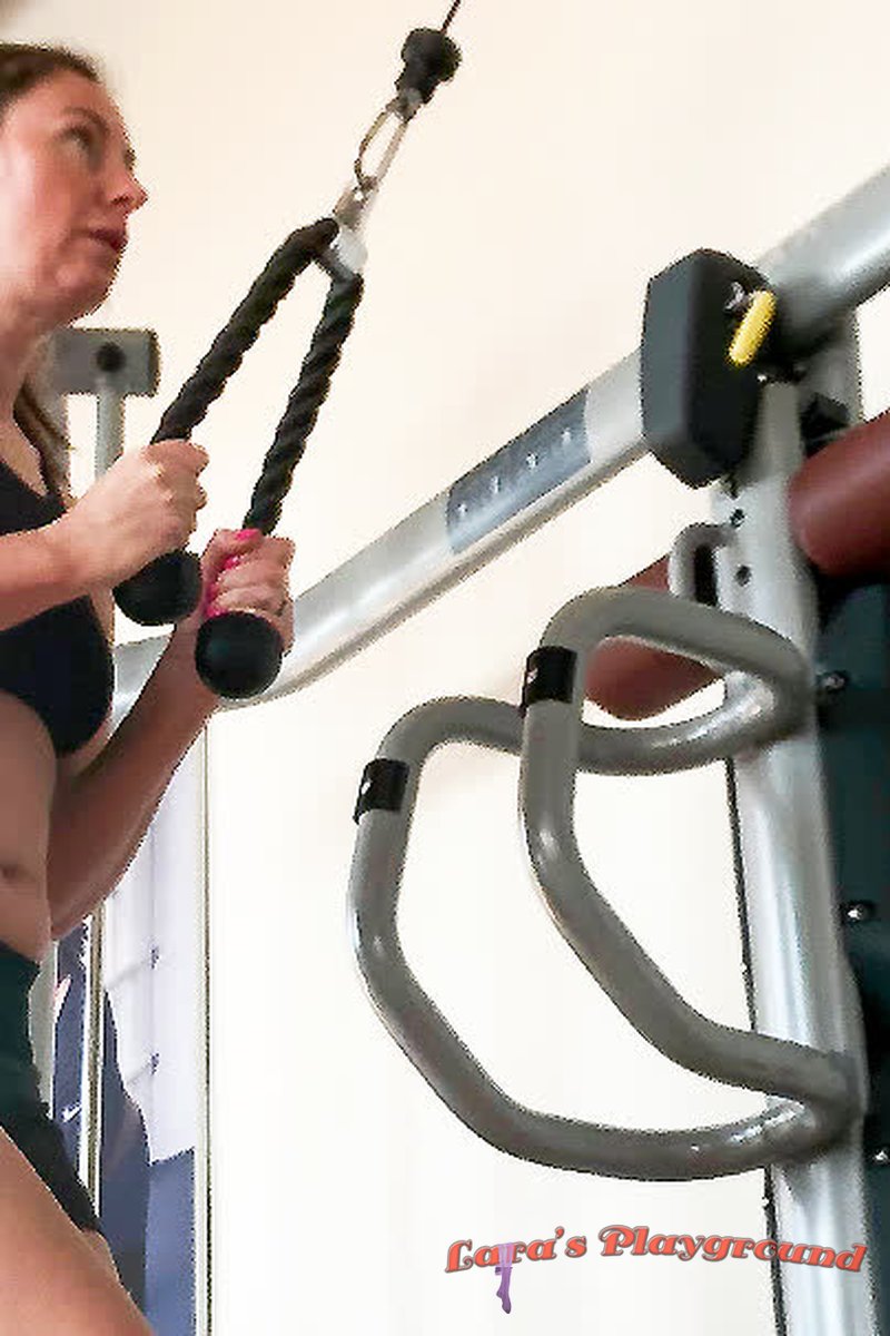 Workout - Screenshot 1 of 4 - Brown Hair