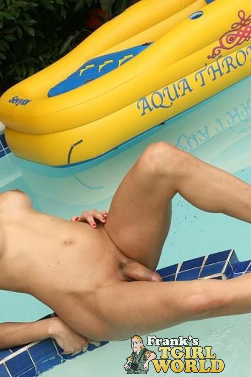 Yasmin Lee Poolside - Screenshot 1 of 4 - Transgender
