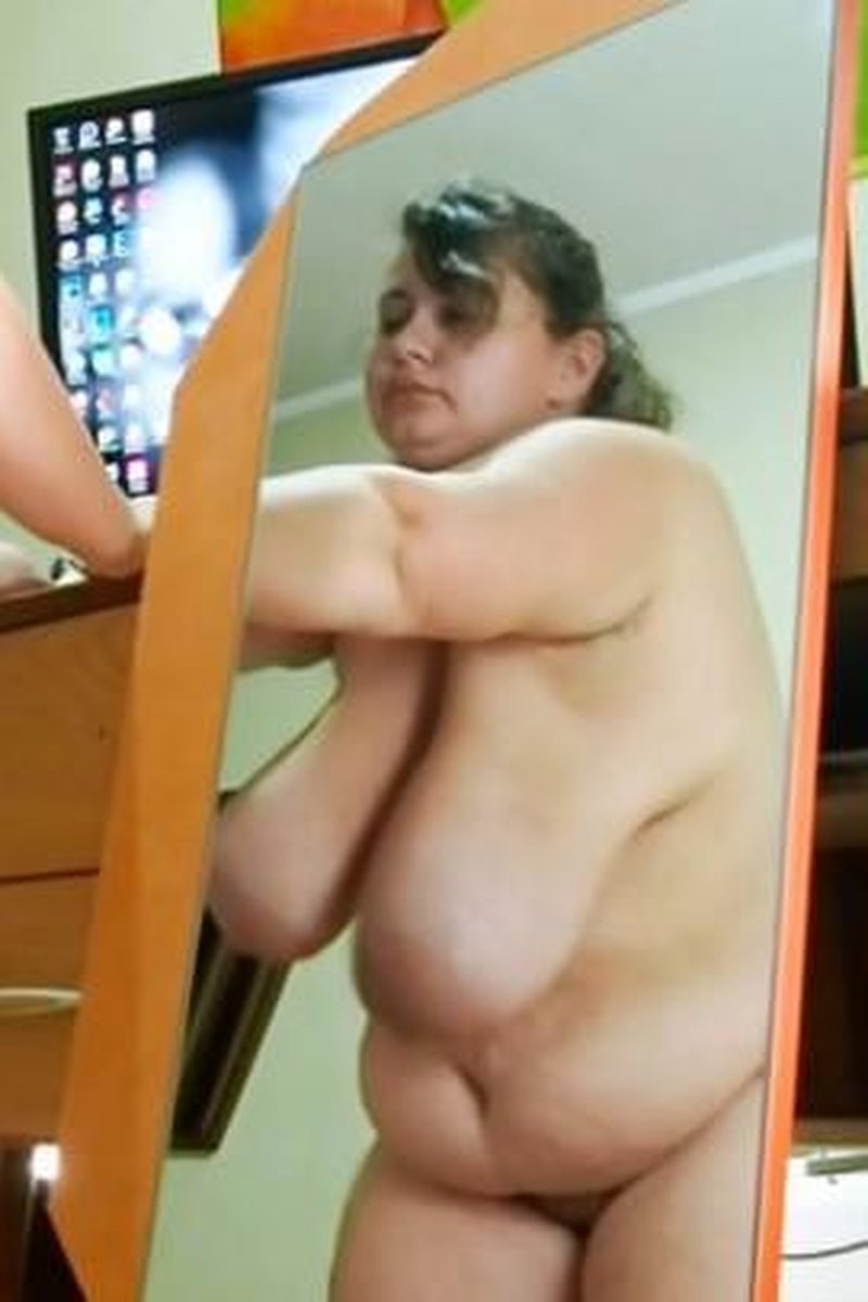Titty Shake and Bounce with Mirror POV - Screenshot 1 of 4 - BBW