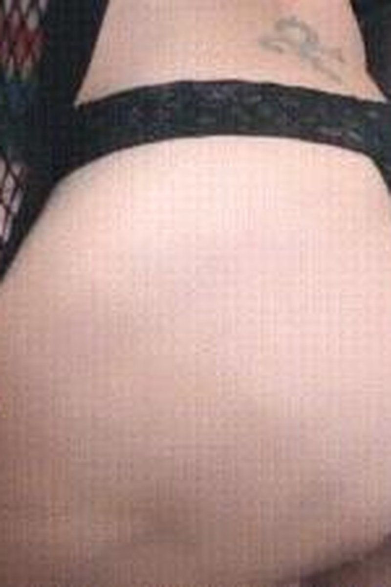 Ass Jiggle Dimple Thrust - Screenshot 1 of 4 - Ass Fetish