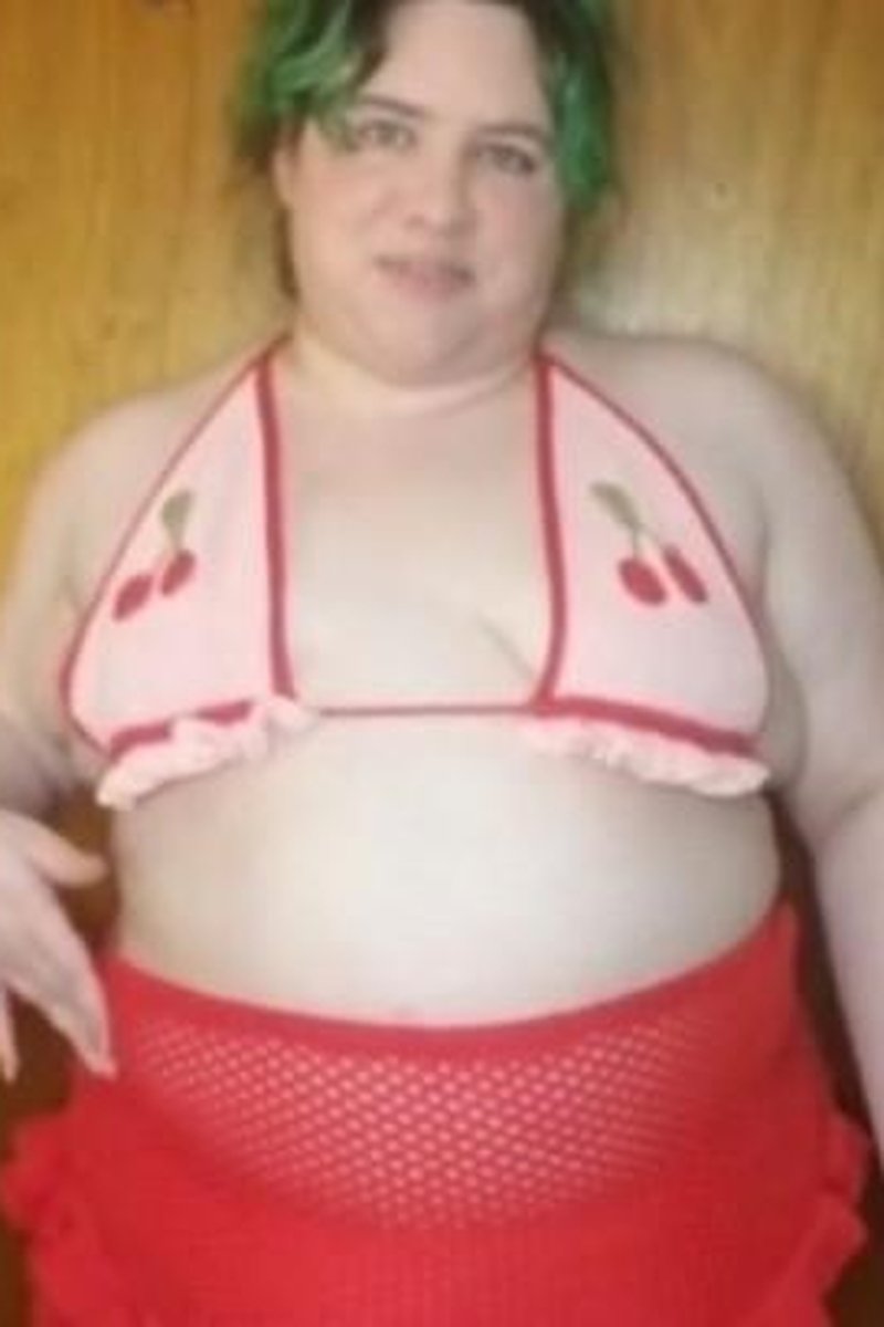TP-manyvidsemmalinekisses-its-swimsuit-season-try-on-haul