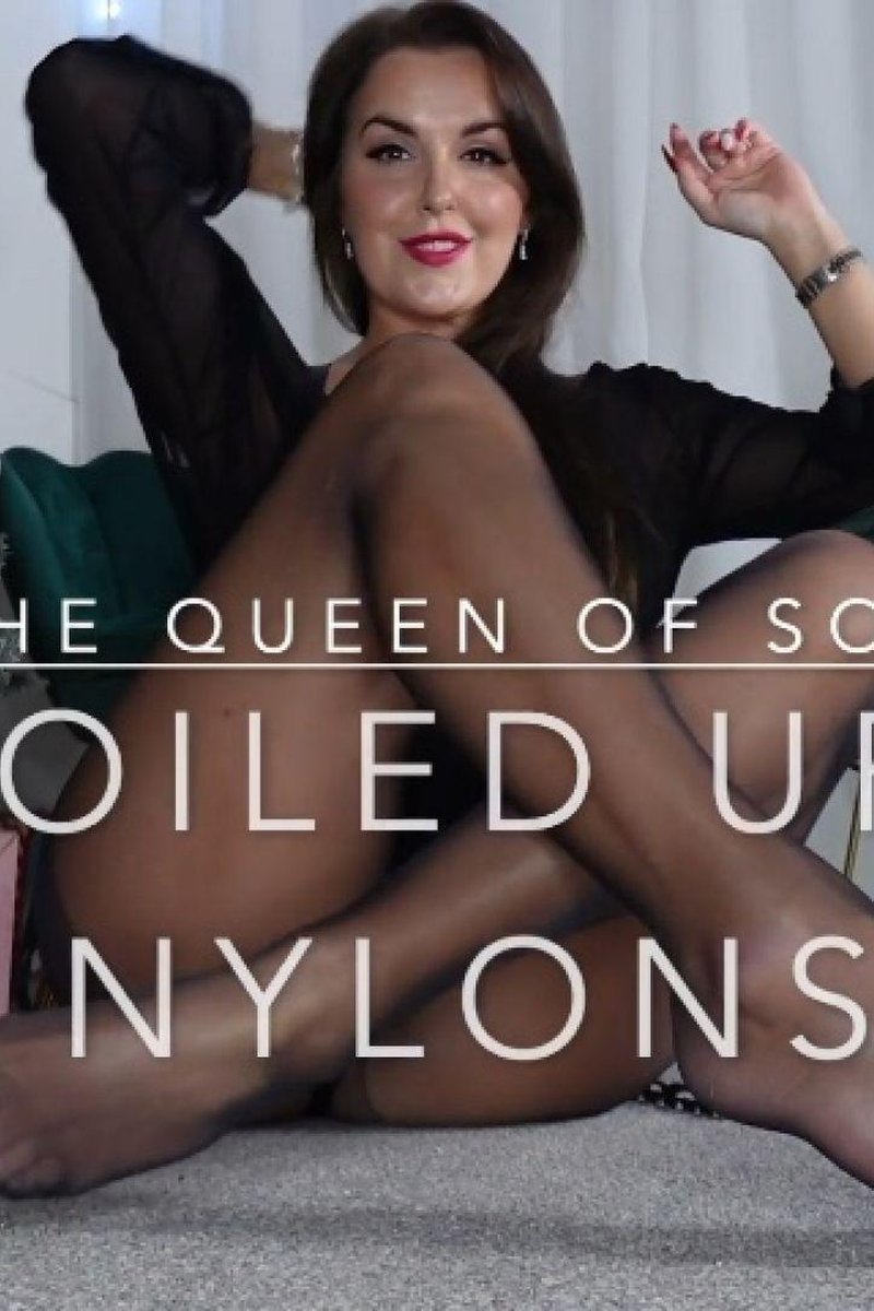 Oiling Up My Nylons - Screenshot 1 of 4 - Foot Fetish