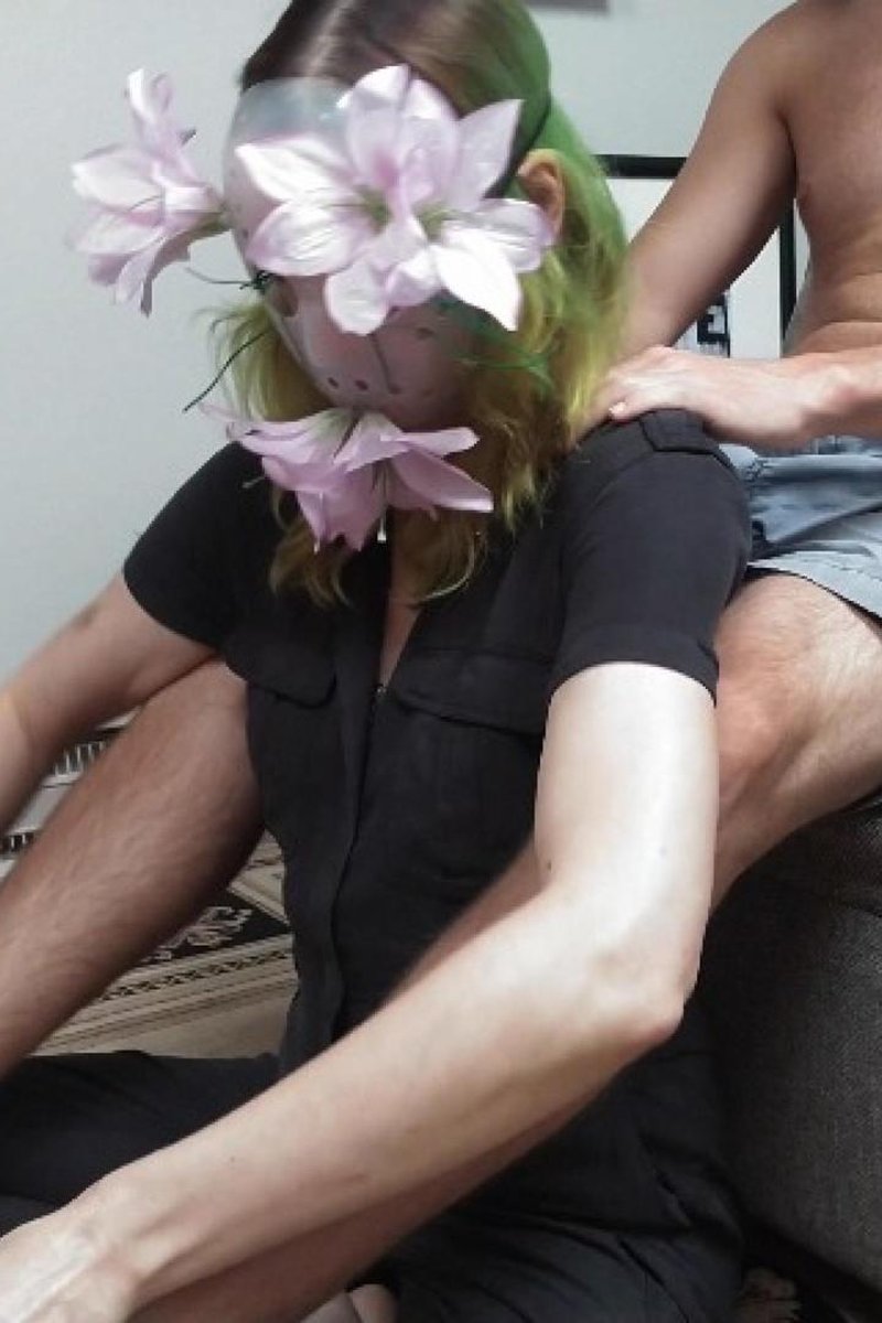 Footjob - Screenshot 1 of 4 - Feetworship