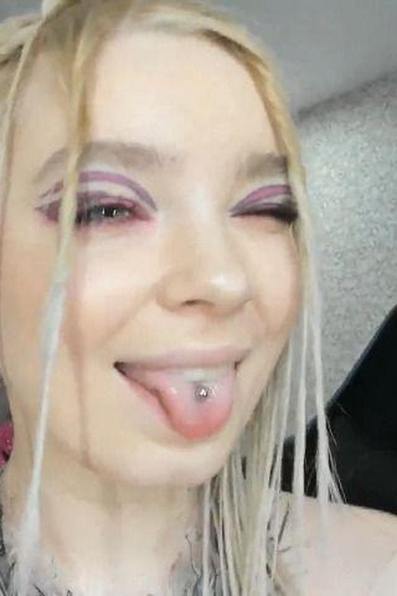 Squirt - Screenshot 1 of 4 - Fingering