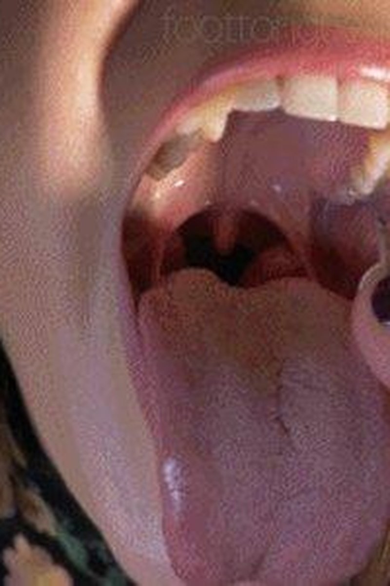 The Service (Giantess Vore) - Screenshot 1 of 4 - Fetish