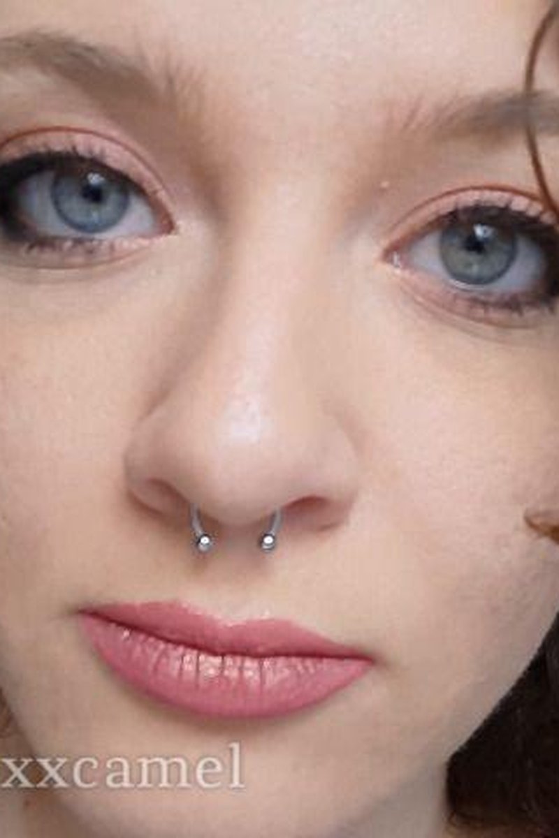 Eye Fetish - Screenshot 1 of 4 - Eye Contact