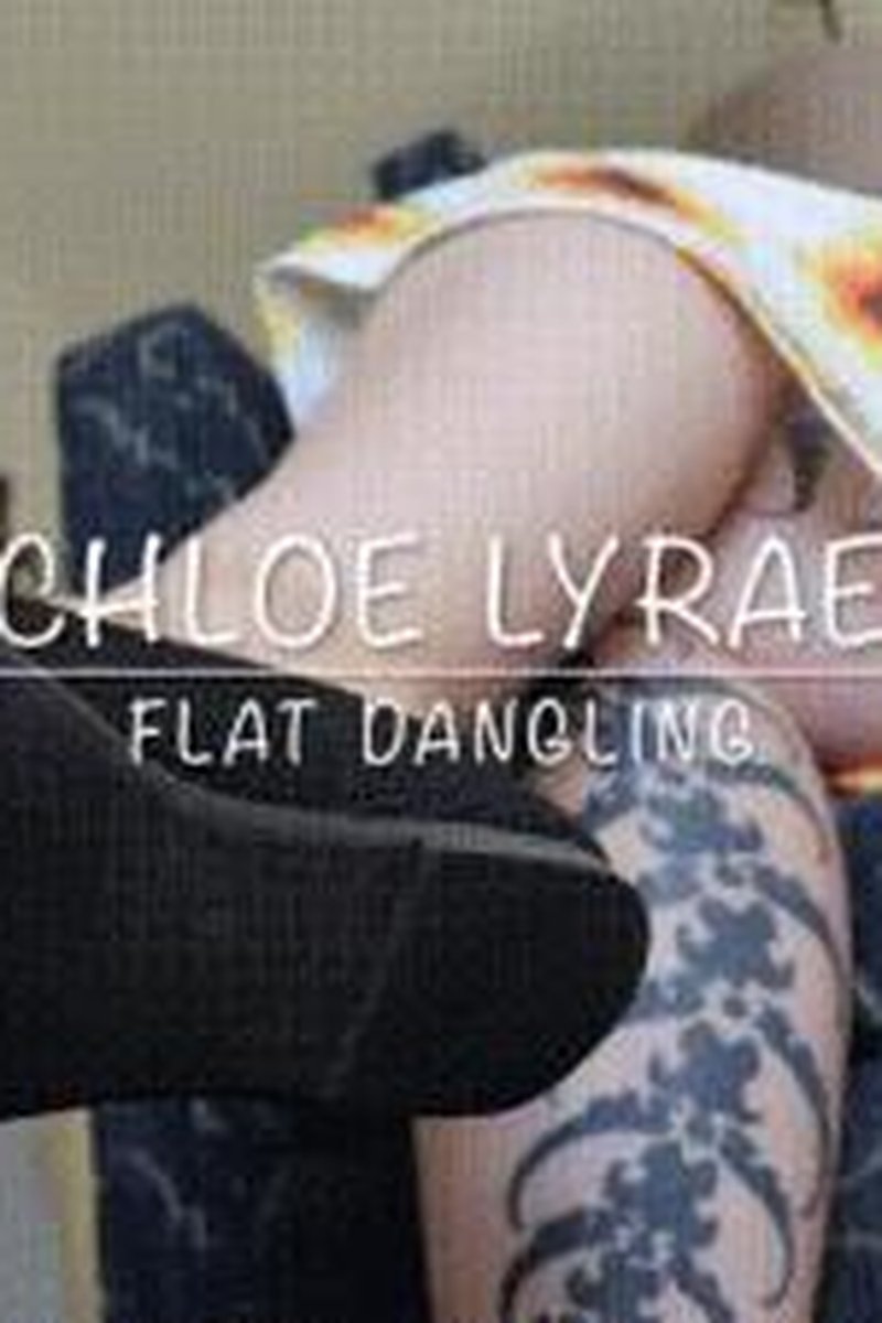 Chloe Lyrae Flat Dangling - Screenshot 1 of 4 - Pedicured