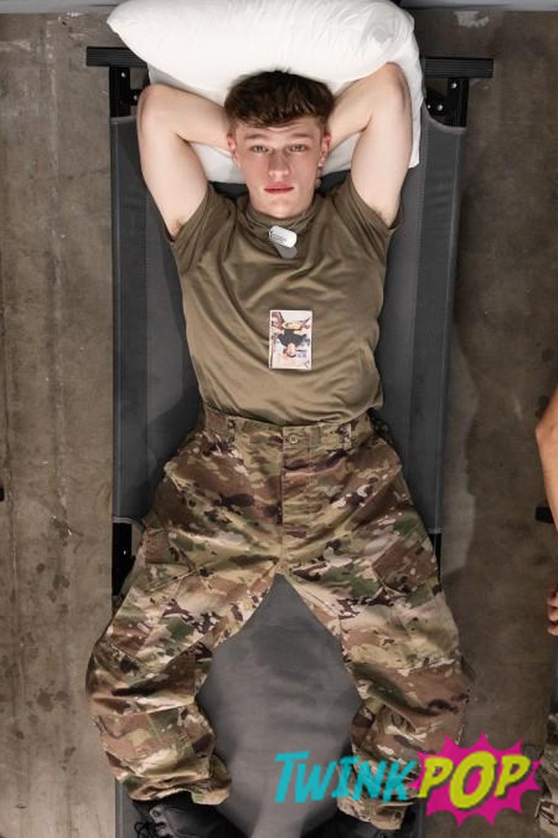 Recruits - Screenshot 1 of 4 - All Sex