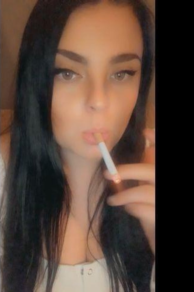 Relaxed Cigarette - Screenshot 1 of 4 - British