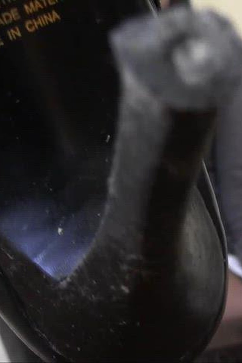 Boot Bitch 720p - Screenshot 1 of 4 - Ellie Idol